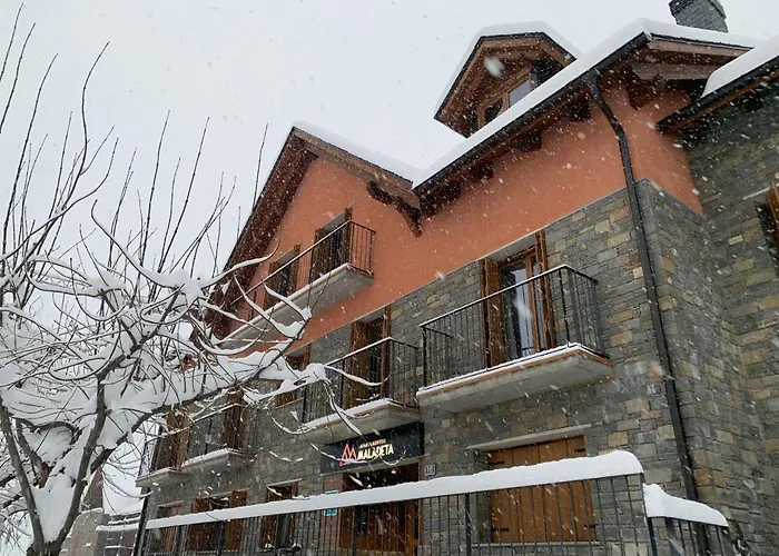 Maladeta Апартаменты *